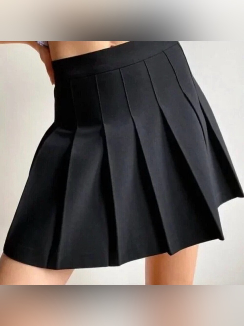 Aritzia Sunday Best Olive Classic Black High Waisted Pleated Mini Skirt Size 8
